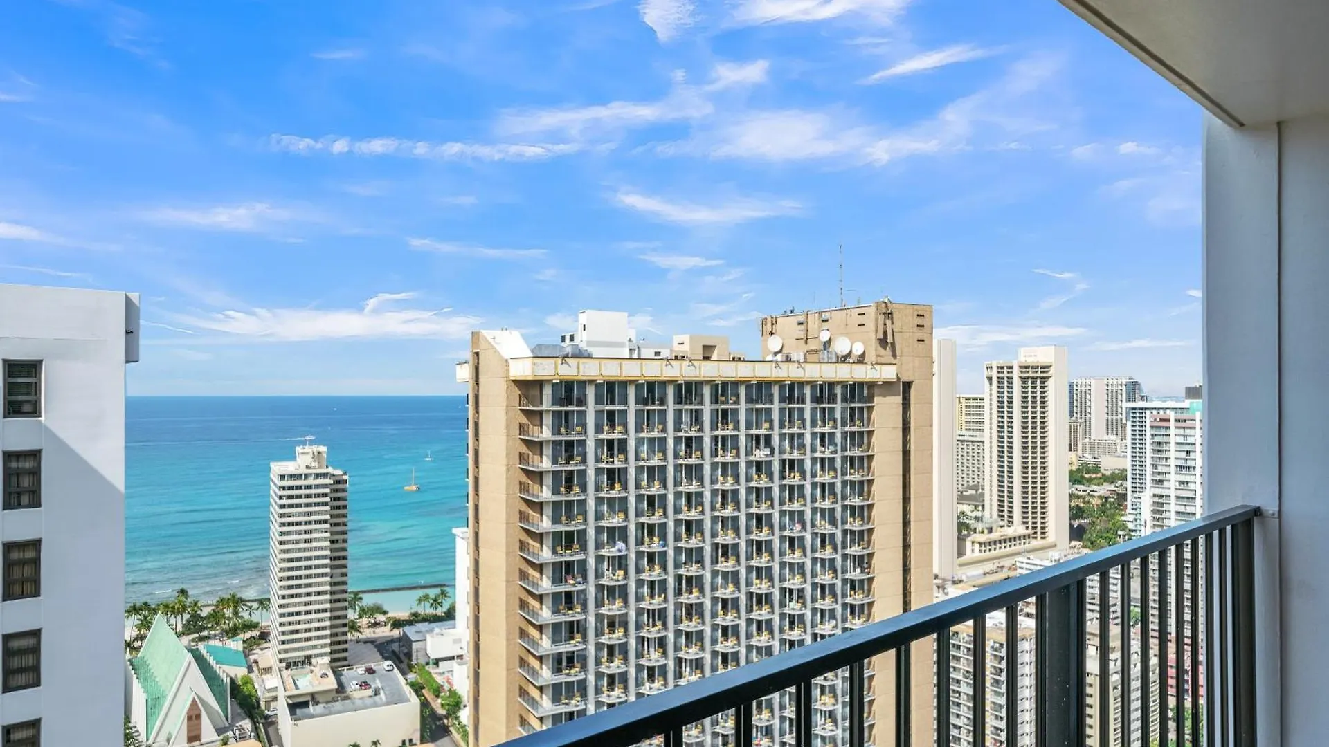 Apartment High-Floor Waikiki Ocean & Park View Condo-Free Parking Honolulu United States