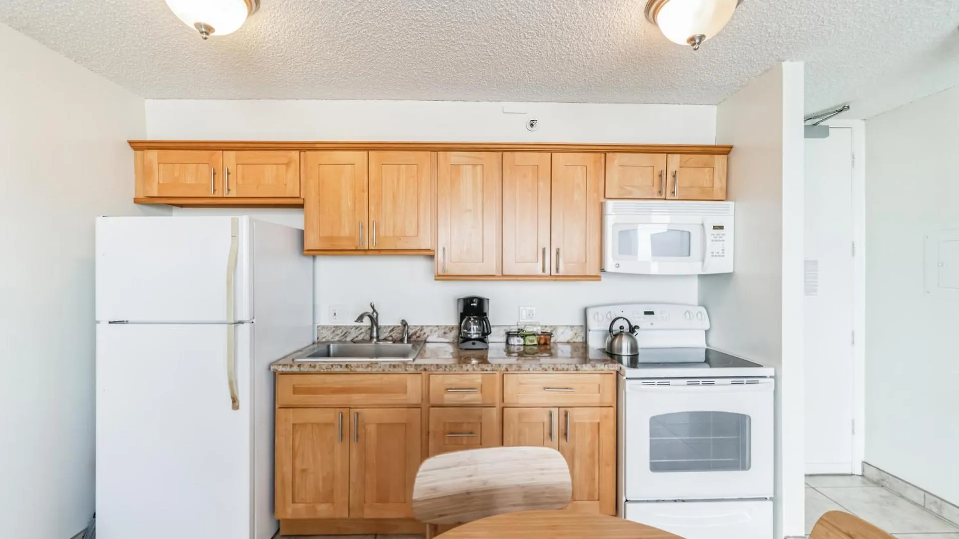 High-Floor Waikiki Ocean & Park View Condo-Free Parking Honolulu United States