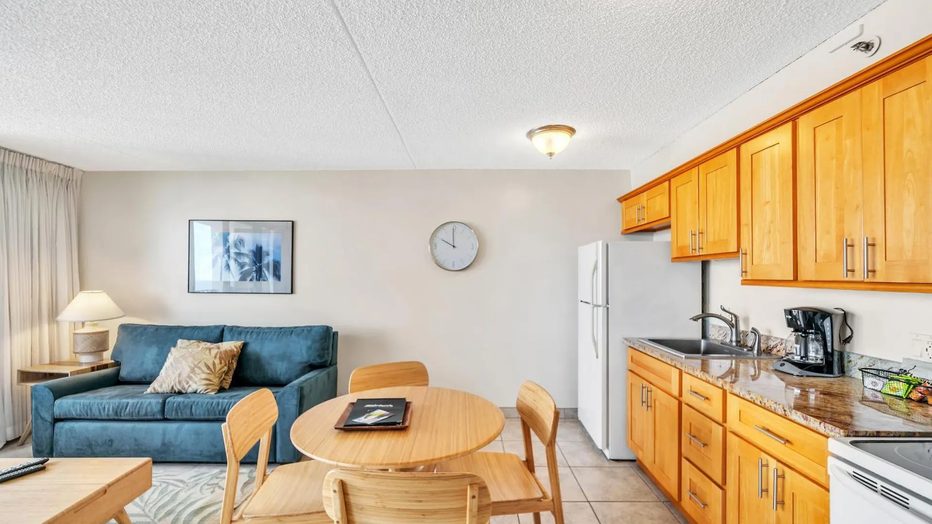 Apartment High-Floor Waikiki Ocean & Park View Condo-Free Parking Honolulu